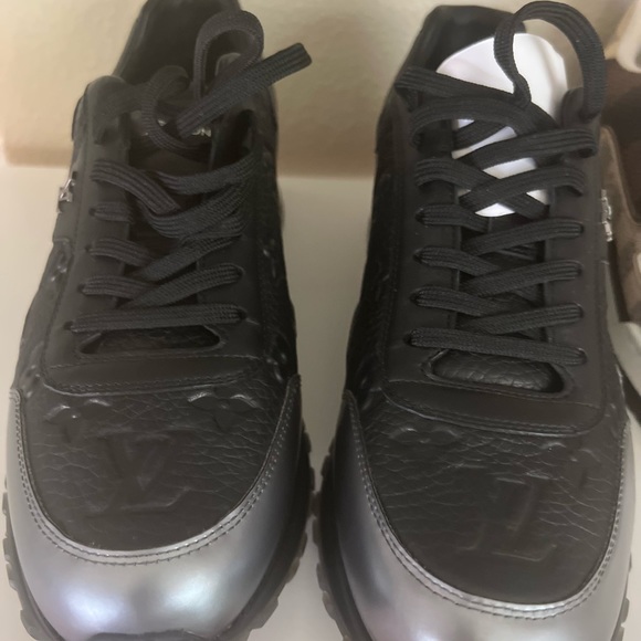 Louis Vuitton Men Sneakers Size 8 - Picture 8 of 10